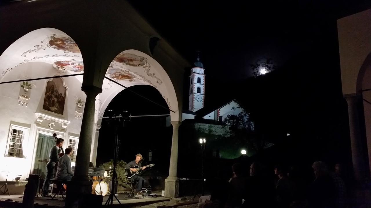 Hotel Soazza Kültér fotó
